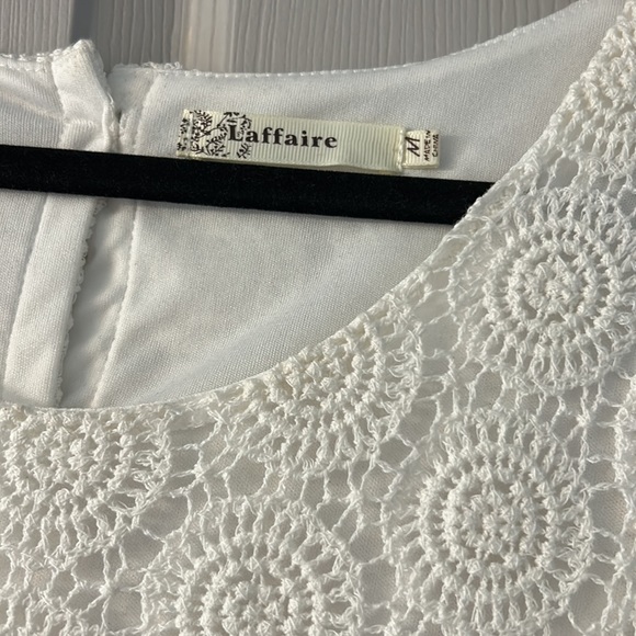 Laffaire White Crochet Button Back Top Size Medium - Picture 3 of 6
